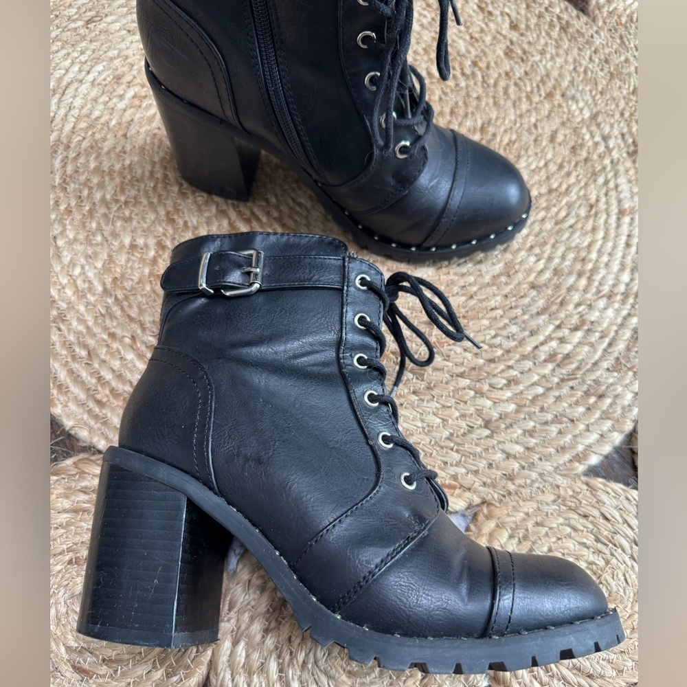 7.5M Witchy Studded Black Boots